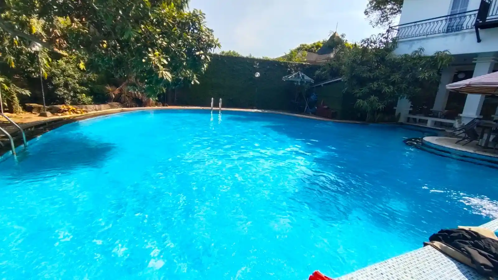 Layanan Perawatan Kolam Renang Rutin untuk Menjaga Kebersihan dan Kesehatan Air Kolam